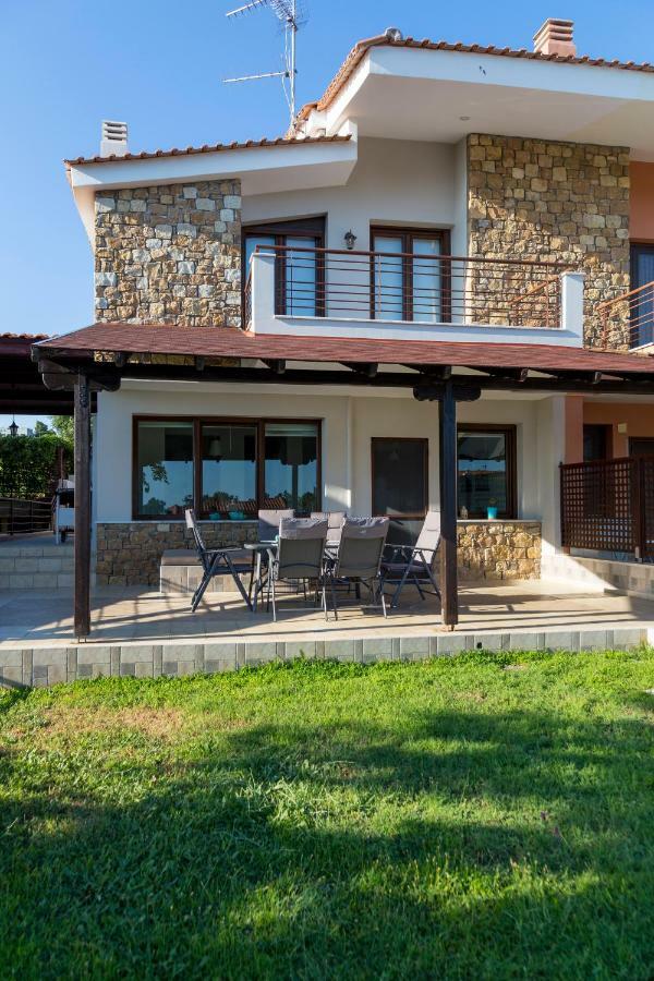 Villa Kristin 2 - 2Min Walk To Great Sandy, Shallow Beach Nikiti  Exterior photo