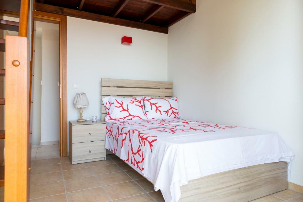 Villa Kristin 2 - 2Min Walk To Great Sandy, Shallow Beach Nikiti  Exterior photo