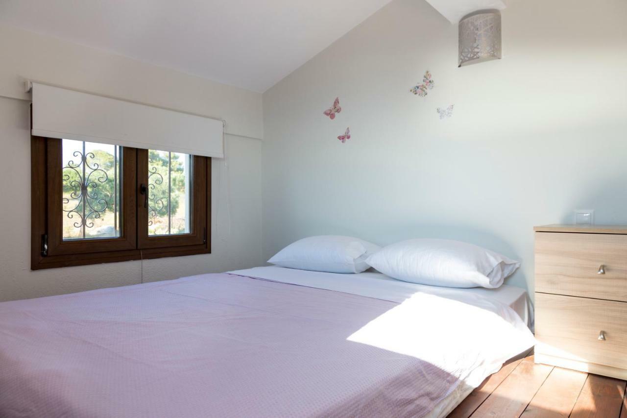 Villa Kristin 2 - 2Min Walk To Great Sandy, Shallow Beach Nikiti  Exterior photo